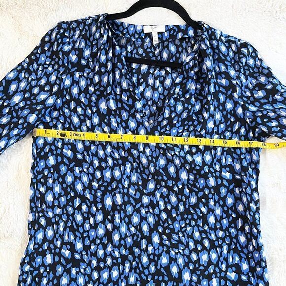 Joie Blue Animal Print Silk Blouse NWOT - Picture 8 of 10
